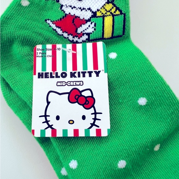 Hello Kitty Set of 2 Christmas Holiday Socks Red Green Mid Crew NWT - Picture 2 of 4